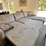 Viel Platz In Fuer Freunde Und Familie