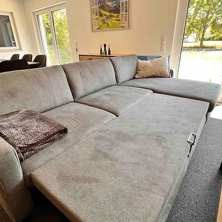 Viel Platz In Fuer Freunde Und Familie